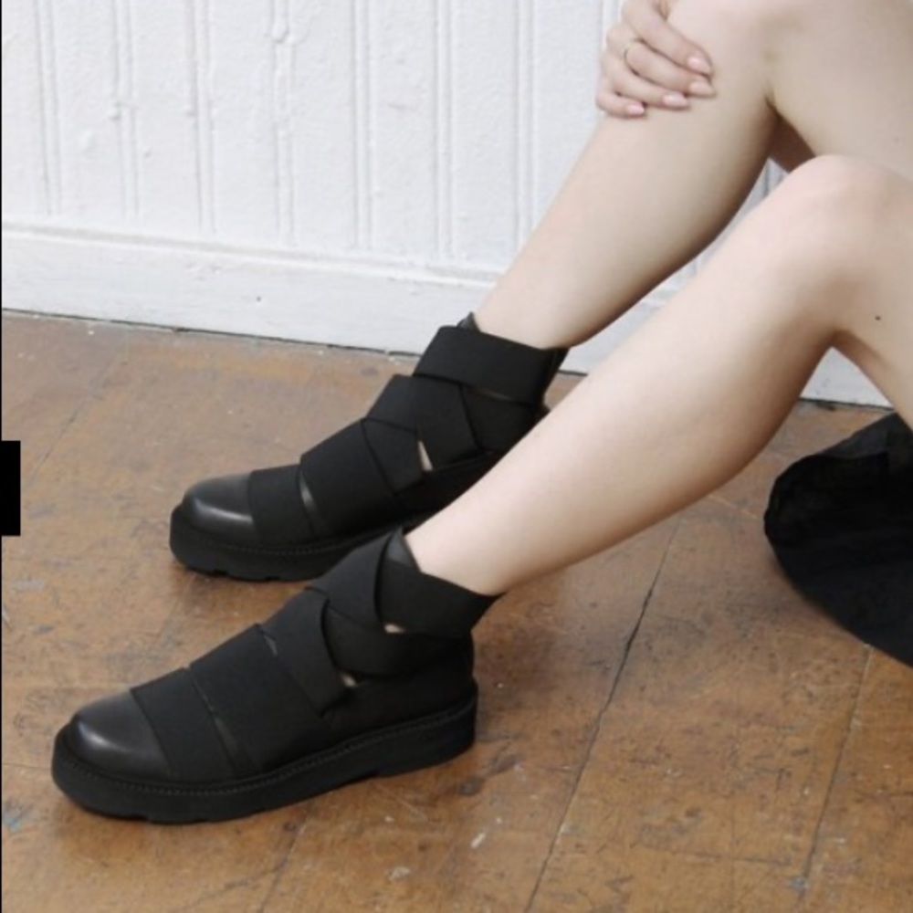 LD TUTTLE The Crush Boot